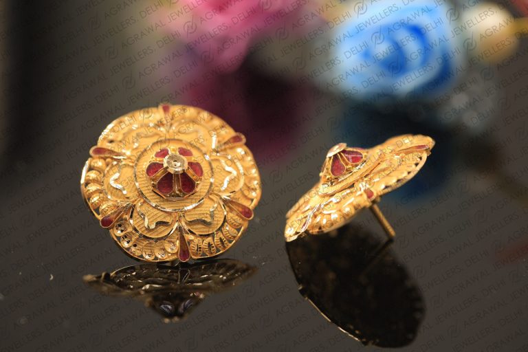 Earrings & Tops