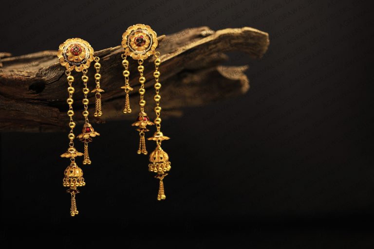 Earrings & Tops