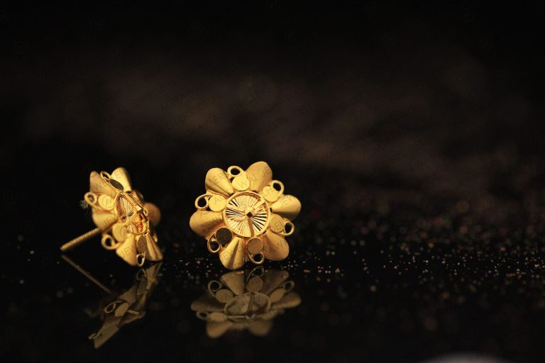 Earrings & Tops