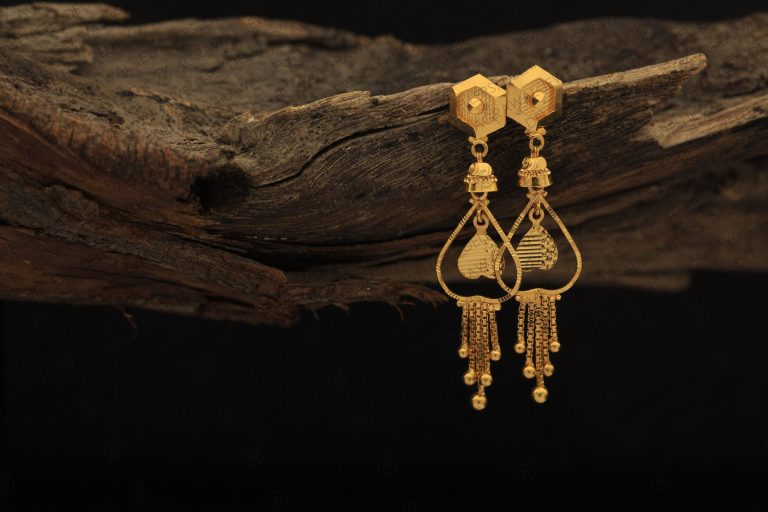 Earrings & Tops