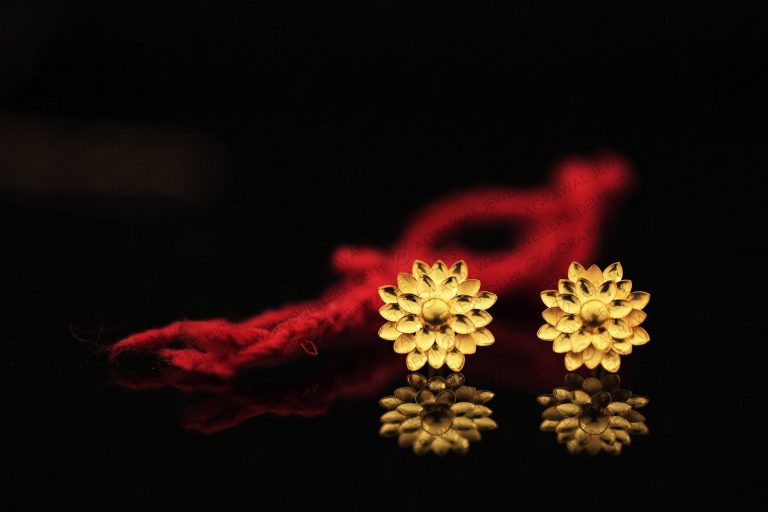 Earrings & Tops
