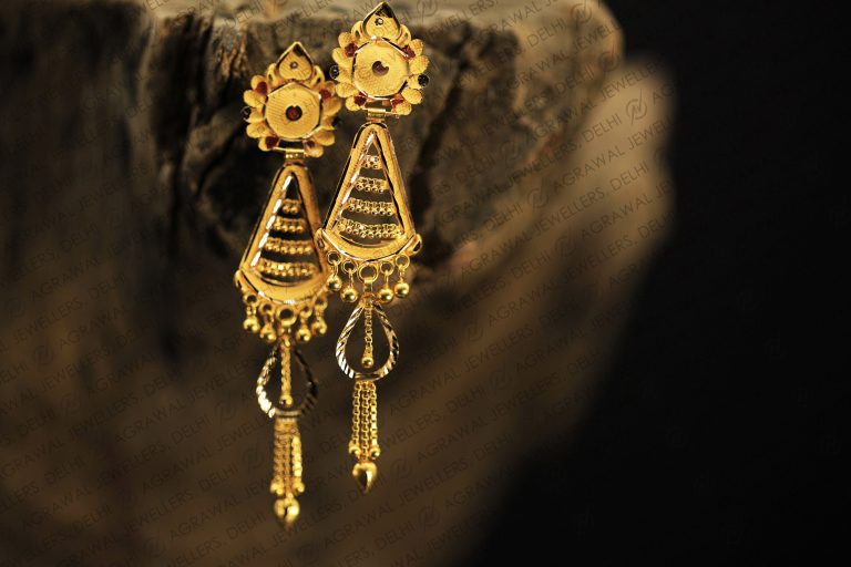 Earrings & Tops