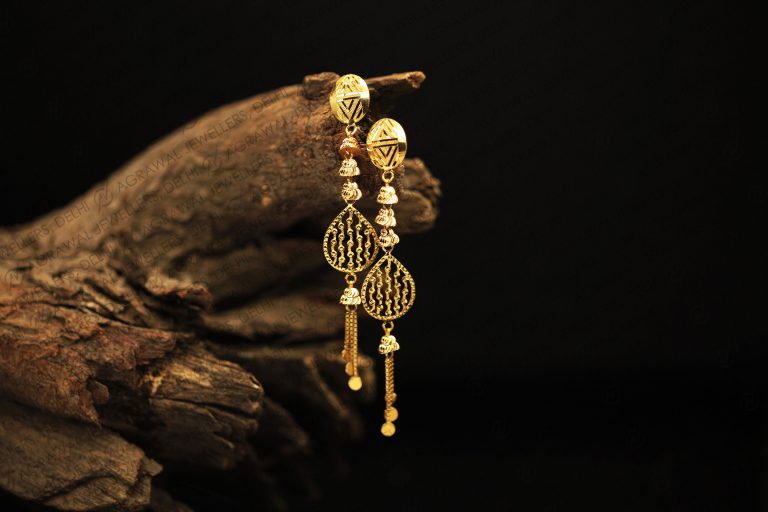Earrings & Tops