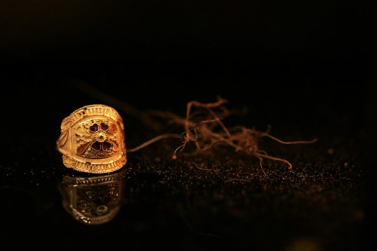 Ladies Ring