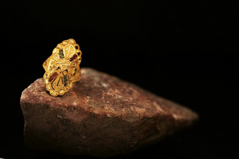 Ladies Ring