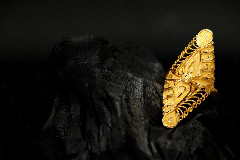 Ladies Ring