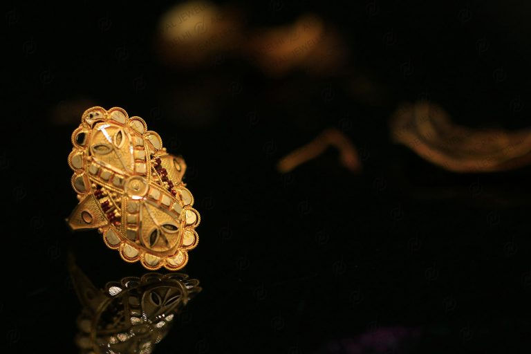 Ladies Ring