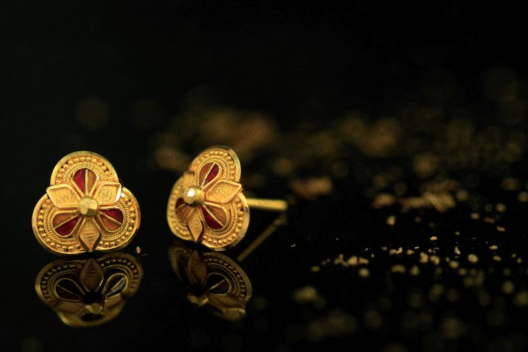 Earrings & Tops