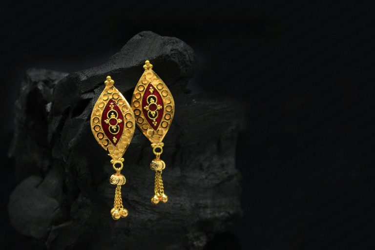 Earrings & Tops