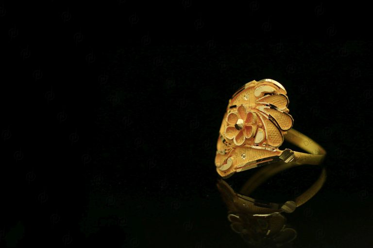 Ladies Ring