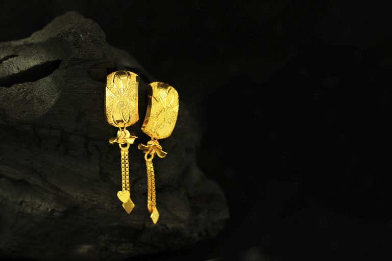 Earrings & Tops