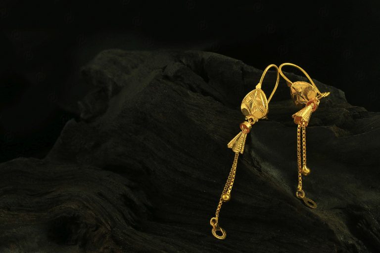 Earrings & Tops