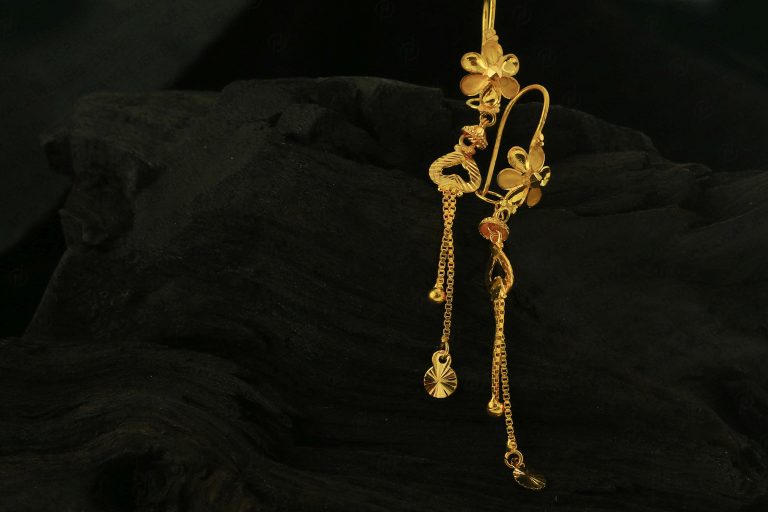 Earrings & Tops