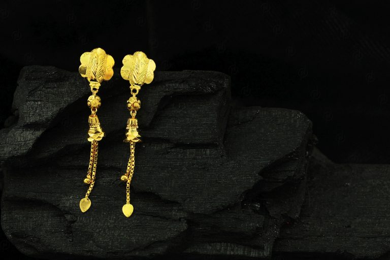 Earrings & Tops