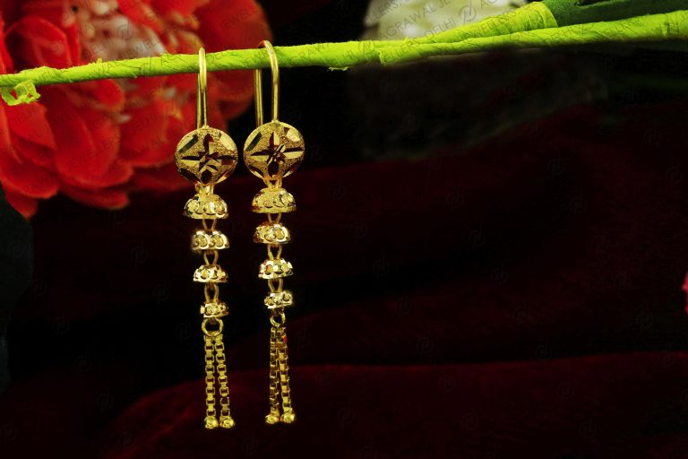 Earrings & Tops