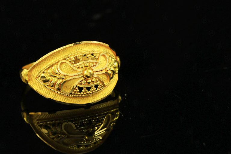 Ladies Ring